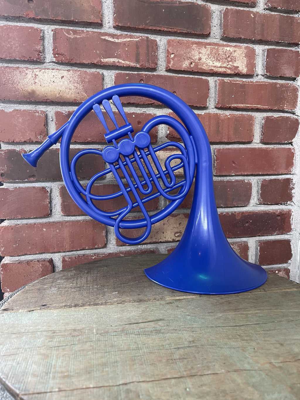 Blue French Horn HIMYM