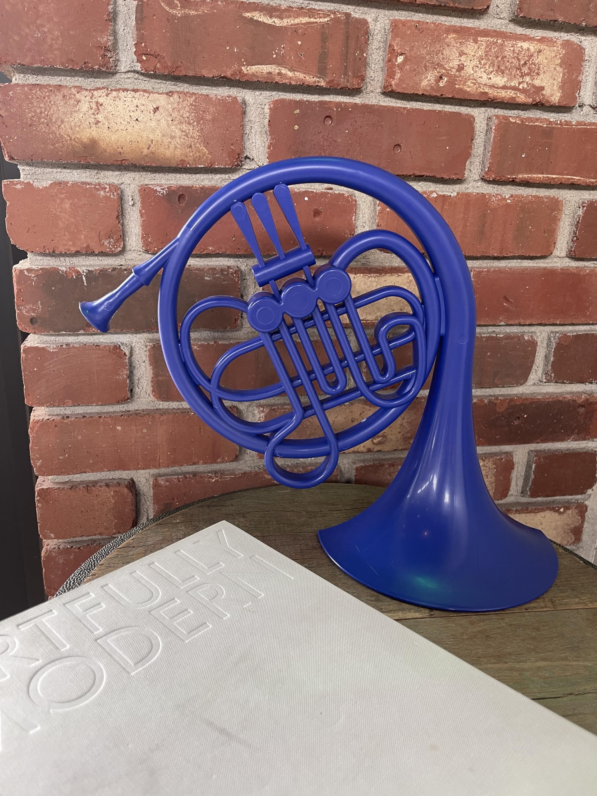 Blue French Horn HIMYM